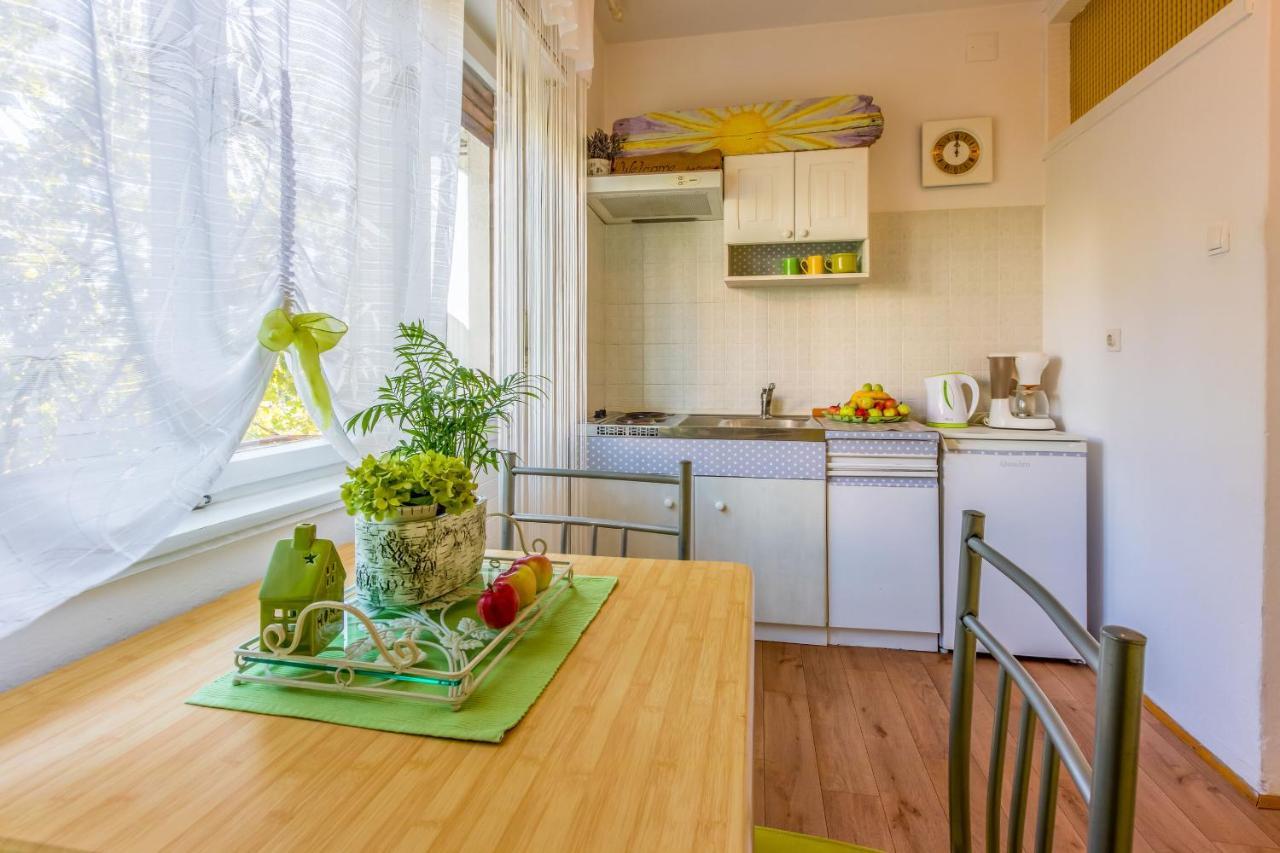 קריקווניצה Apartments Marmar מראה חיצוני תמונה
