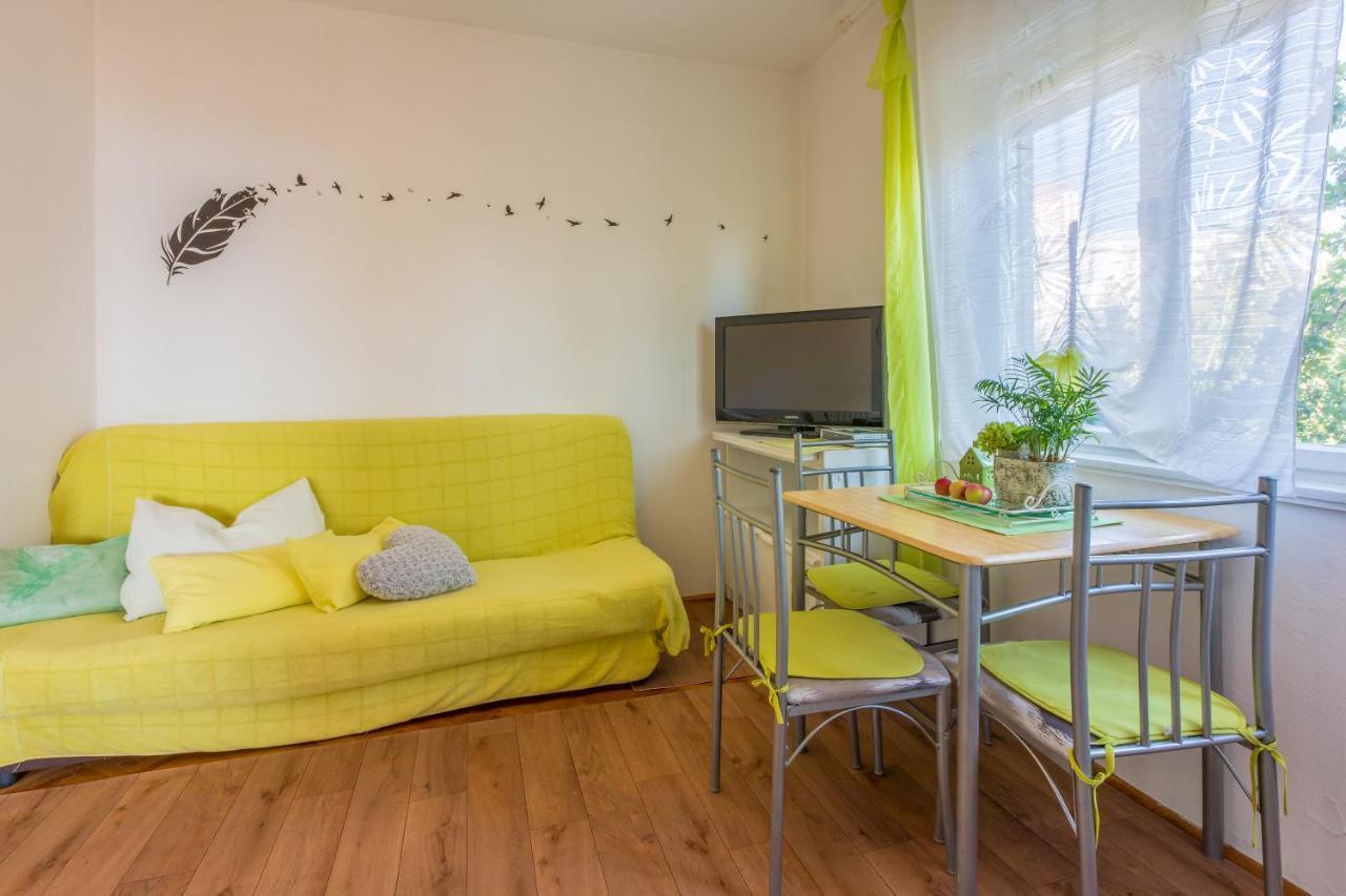 קריקווניצה Apartments Marmar מראה חיצוני תמונה